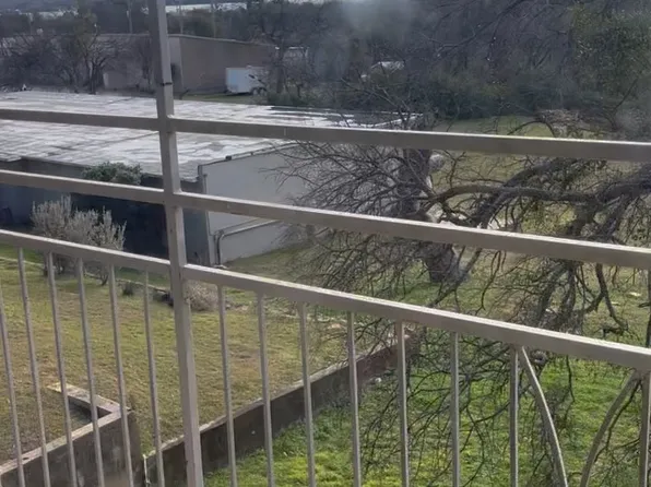 8601 Jacksboro Hwy APT 3, Lakeside, TX 76135