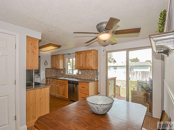 3rd image of 2445 Bodily Cir