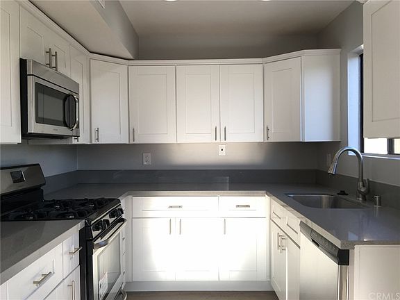 2nd image of 27117 Crossglade Ave Unit 7