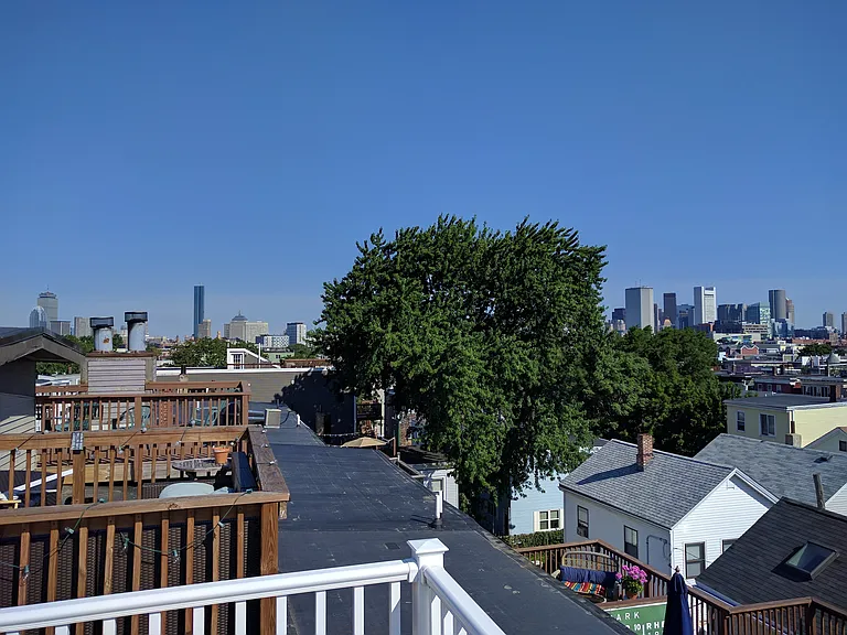 190 W 7th St #3 — Photo 1