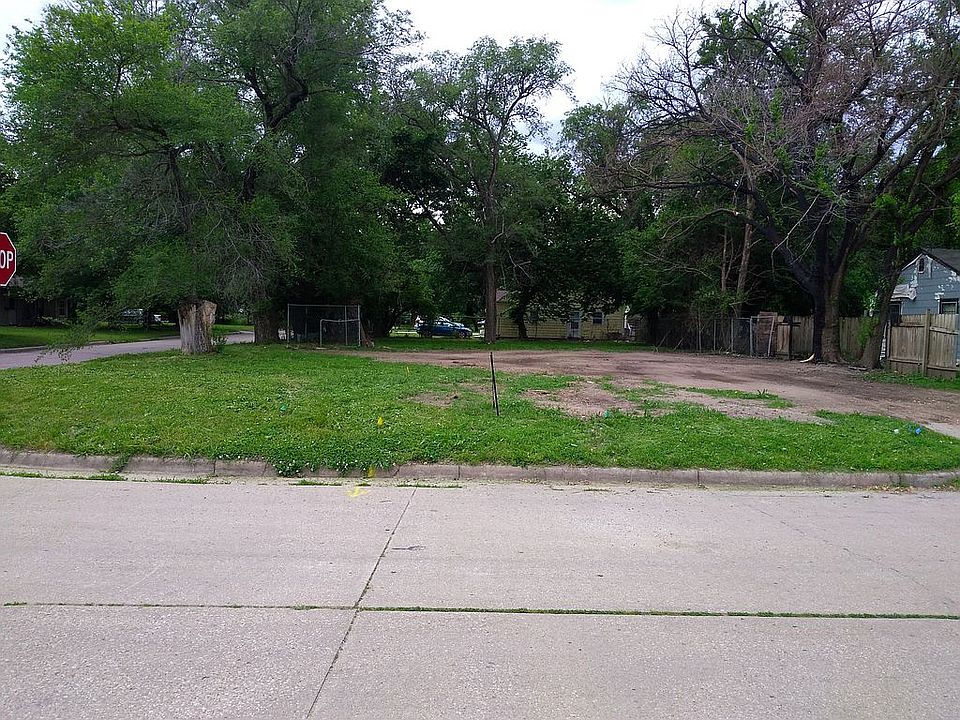 1st image of 3019 E Glen Oaks Dr