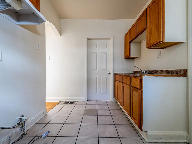 8001-03 S Carpenter St #1017-1021 — Photo 12