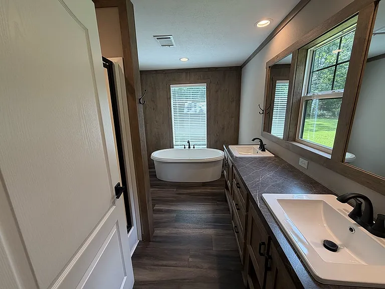 4728 County Road 82 — Photo 9