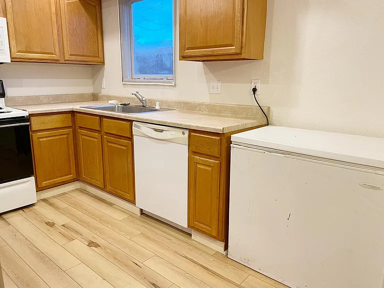 1130 Mila St — Photo 6