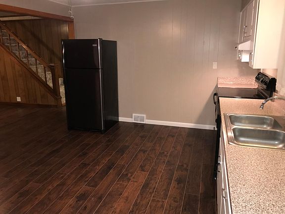 Tons of storage, all new flooring!