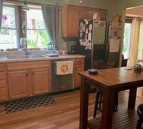 5th image of 655 Elkview Dr