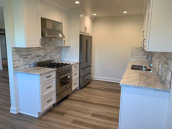 4th image of 853 S Lucerne Blvd APT 201