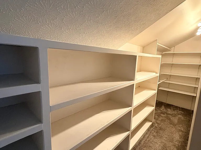 9327 Polaris Green Dr — Photo 36