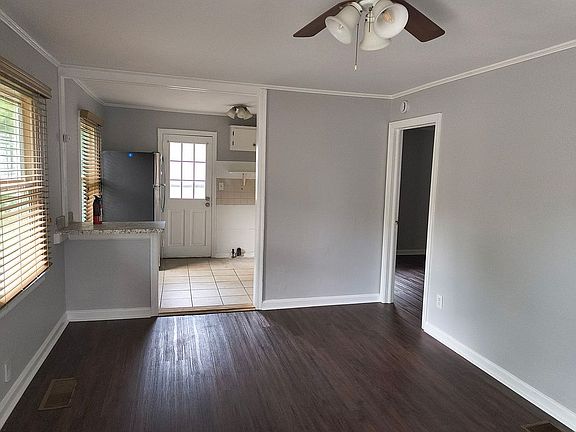 4th image of 3522 Conley St