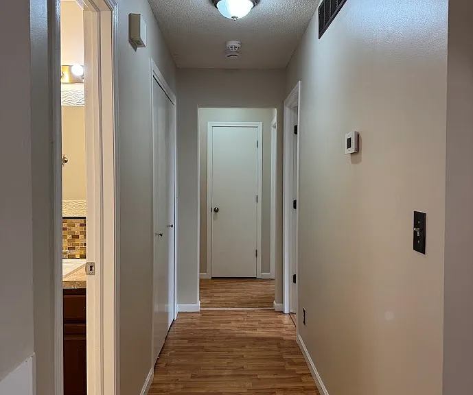 2124 N Ridgewood Dr — Photo 9