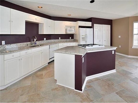 2nd image of 10 Penntowne Dr