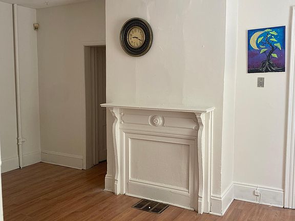 5th image of 498 Colorado Ave Floor 1