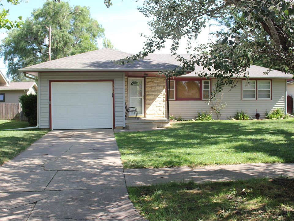 1st image of 613 Carl Ave