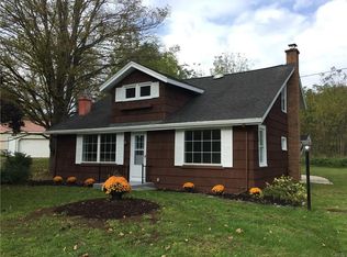 4044 Cedarvale Rd, Syracuse, NY 13215