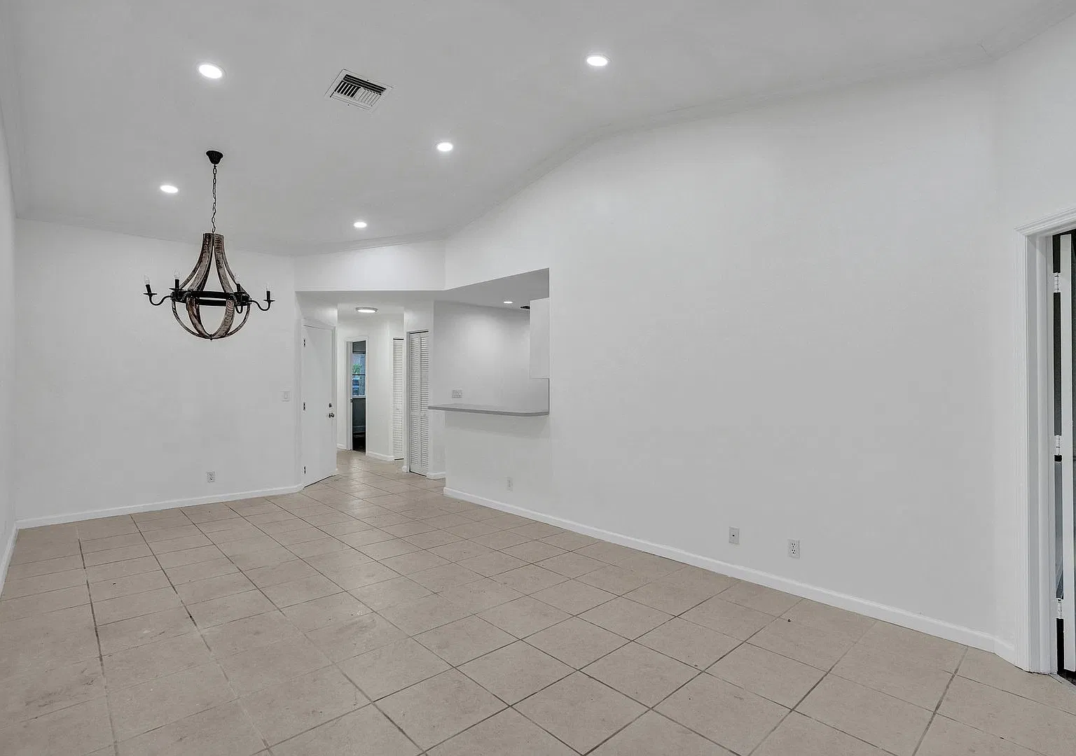 Spacious 2 Bed/2 Bath Townhome With Garage In Gated Community Available Now! — Photo 3