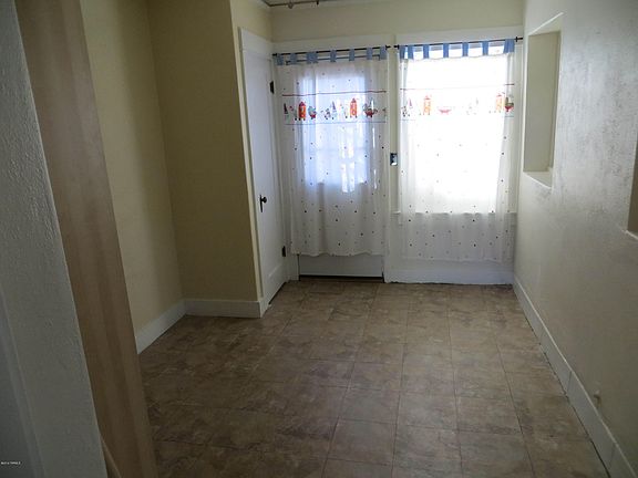 5th image of 1419 N Riverview Blvd