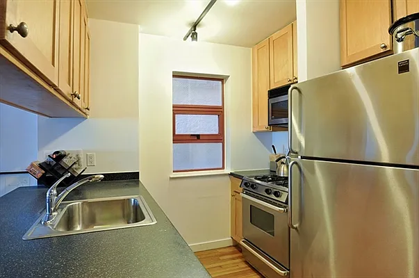 Sold by Citi Habitats | media 2