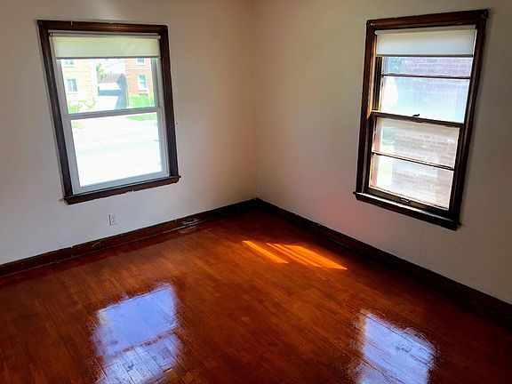 5th image of 4545 N Teutonia Ave #3