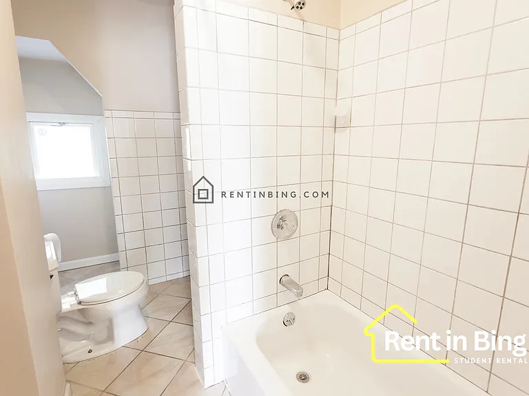 25 Walnut St #A — Photo 8