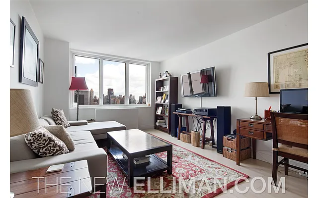 Sold by Douglas Elliman | media 21