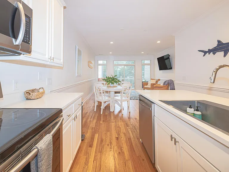 81 Sandbar Ln #27 — Photo 8