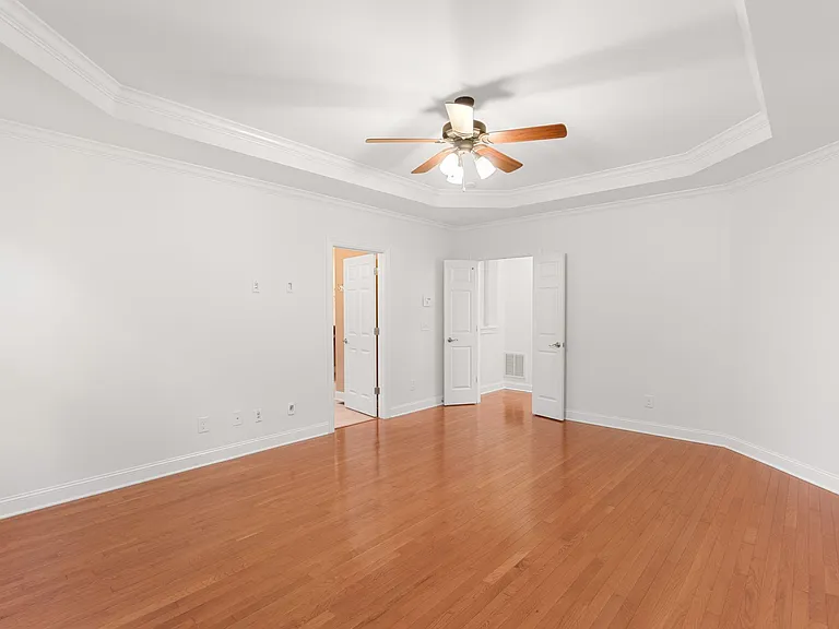 1610 Twin Square Way — Photo 24