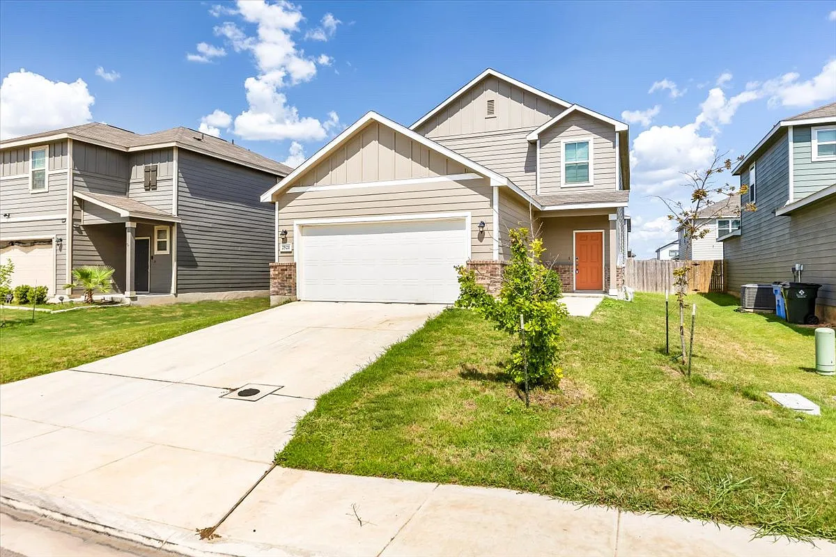 4 bed, 2394 sqft, $1,850 — Photo 1