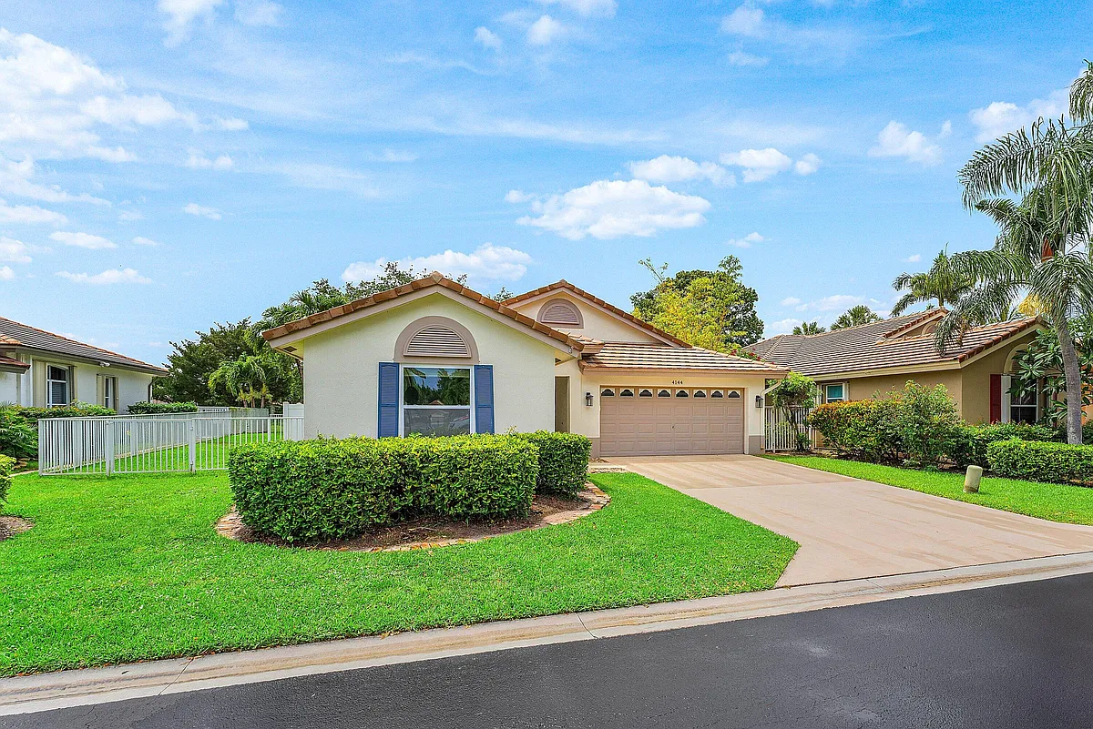 Building Photo - 4144 Manor Forest Trl