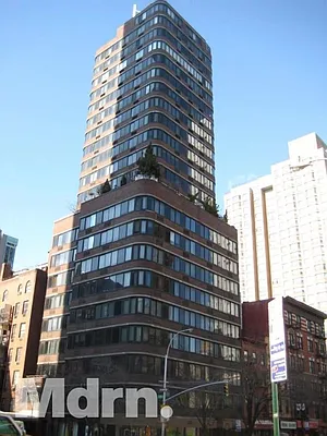 Rented by Mdrn Residential | media 26