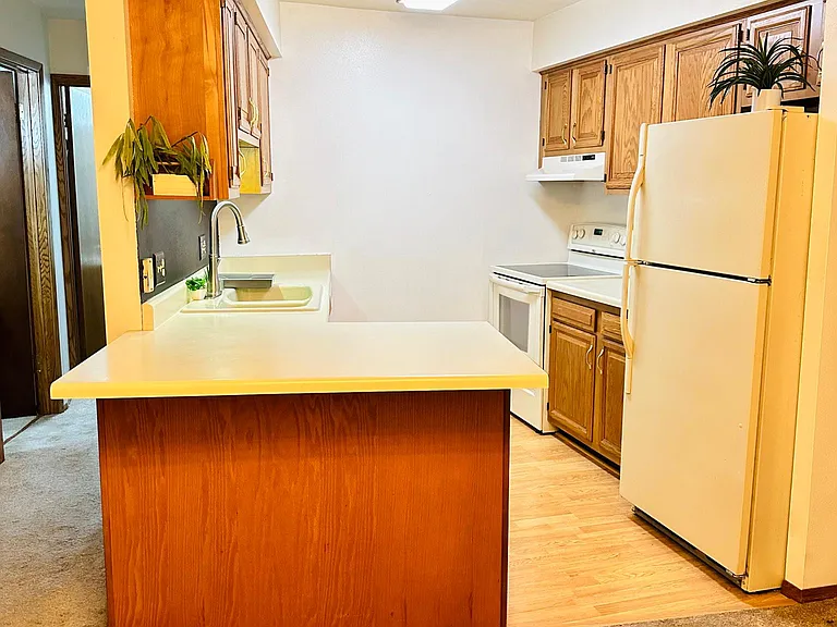 N82W13514 Fond Du Lac Ave — Photo 14