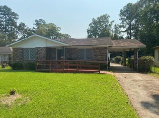 490 E Gill St, Beaumont, TX 77703