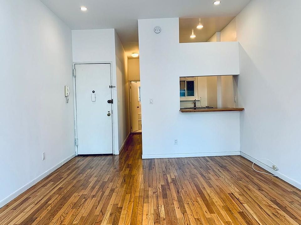 2nd image of 214 E 83rd St APT 4C