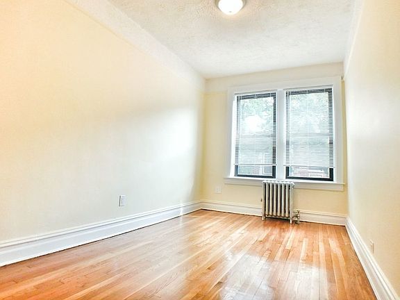 3rd image of 26-24 29th St #2B
