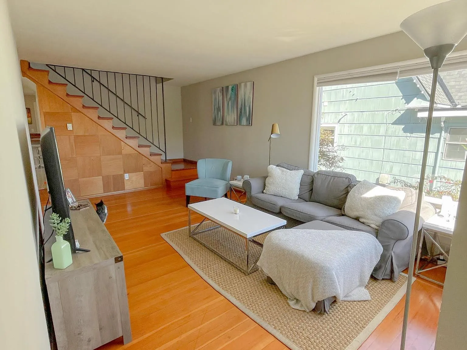 3 bed, 1432 sqft, $3,900 — Photo 2
