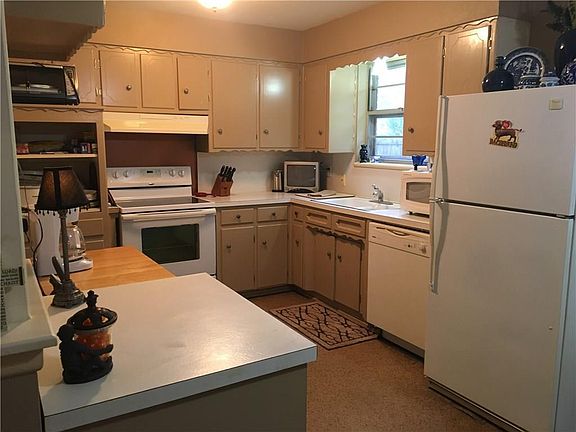 5th image of 4828 Trina Dr