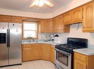 3326 W 84th Pl, Chicago, IL 60652
