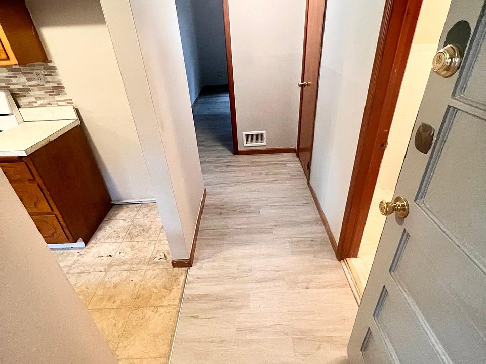 1st image of 14 Goodwin Ave #1