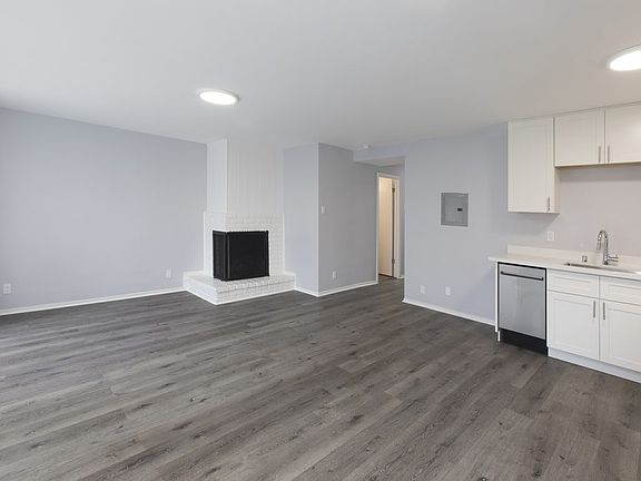 5th image of 25 Glendale St #2