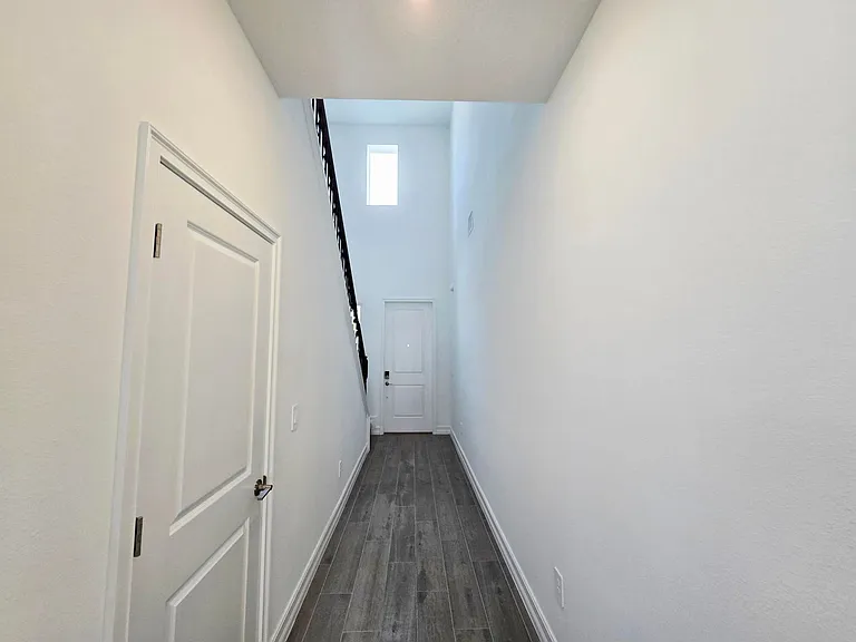 11757 71st Ave E — Photo 27