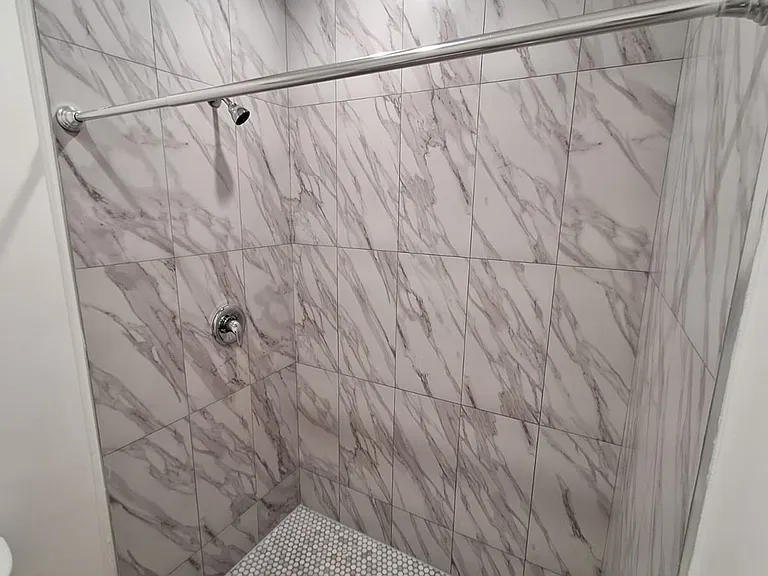 400 Occidental — Photo 13