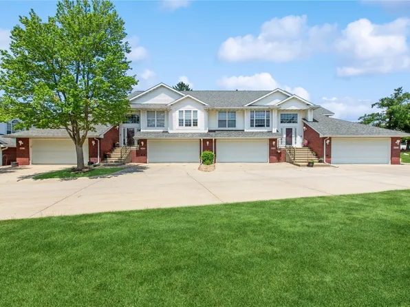 4412 1st Ave NW, Cedar Rapids, IA 52405