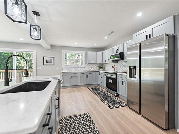5th image of 2097 Tripleton Pike Rd