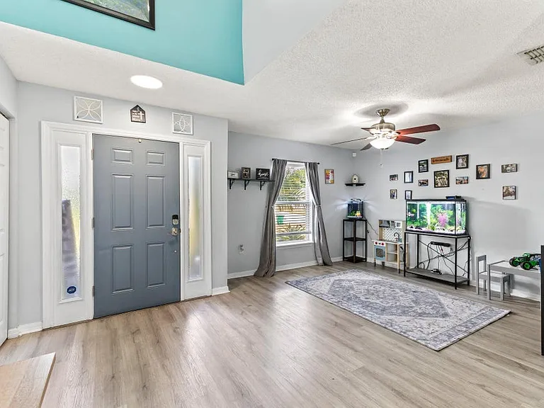 3861 SW Chaffin St — Photo 3