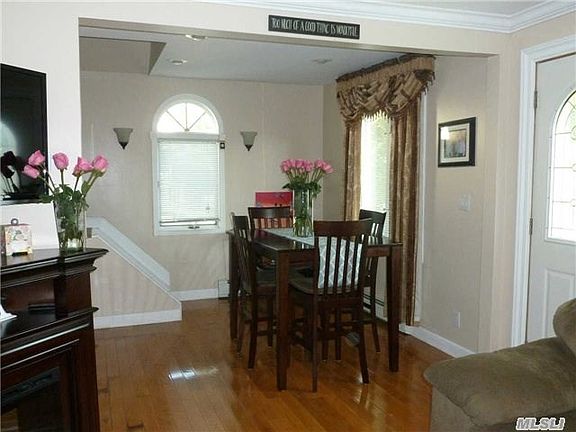 3rd image of 43 Tameling Ave