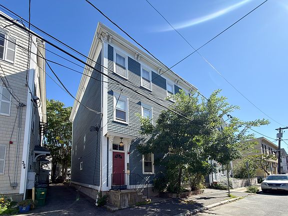 2nd image of 392 Norfolk St #2