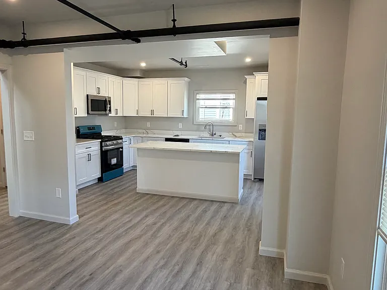 344 Blackstone St #3 — Photo 3