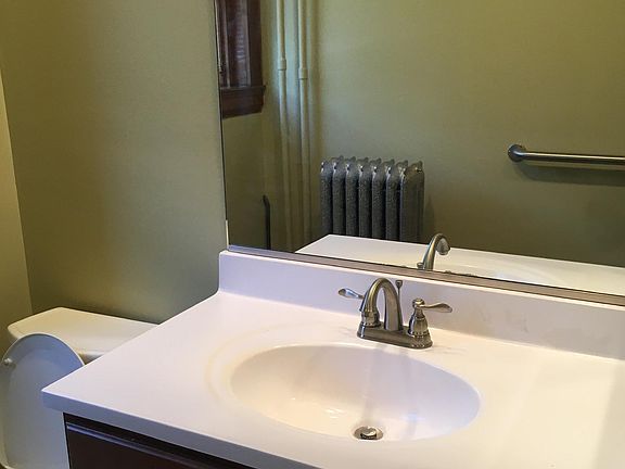 5th image of 4331 Floral Ave #4