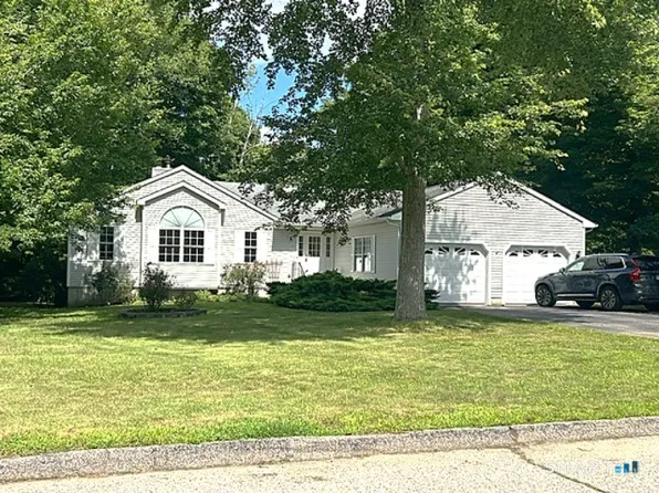 11 John W Luty Drive, Montville, CT 06382