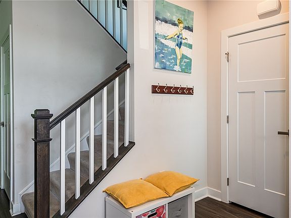 4th image of 6163 Derby Pl