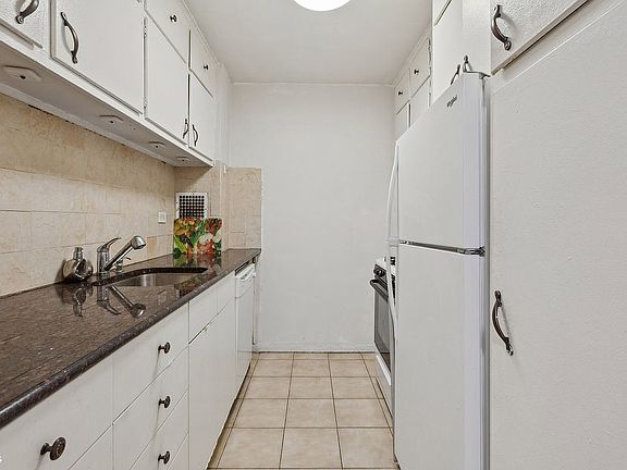 4th image of 94-11 59th Ave APT D12